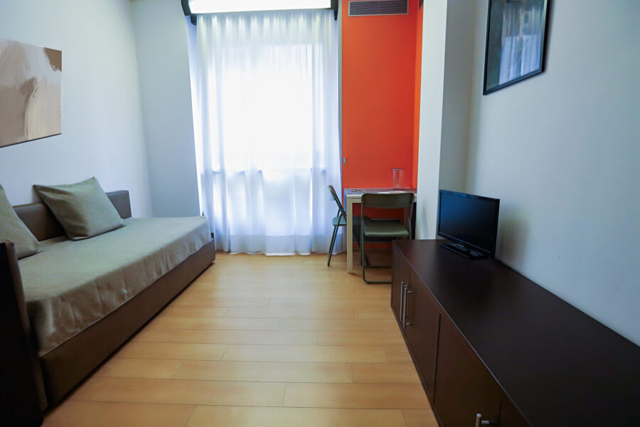 App 24 - living IMGL4142
