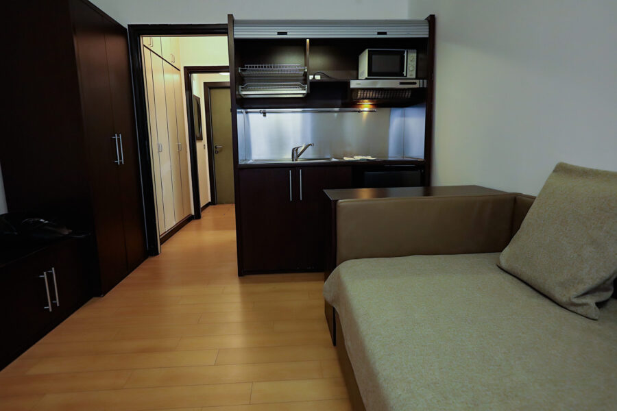App 24 - living IMGL4149